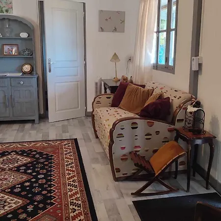 Dans La Foret....adorable 1 Bedroom Surrounded By Woodland 度假居 *